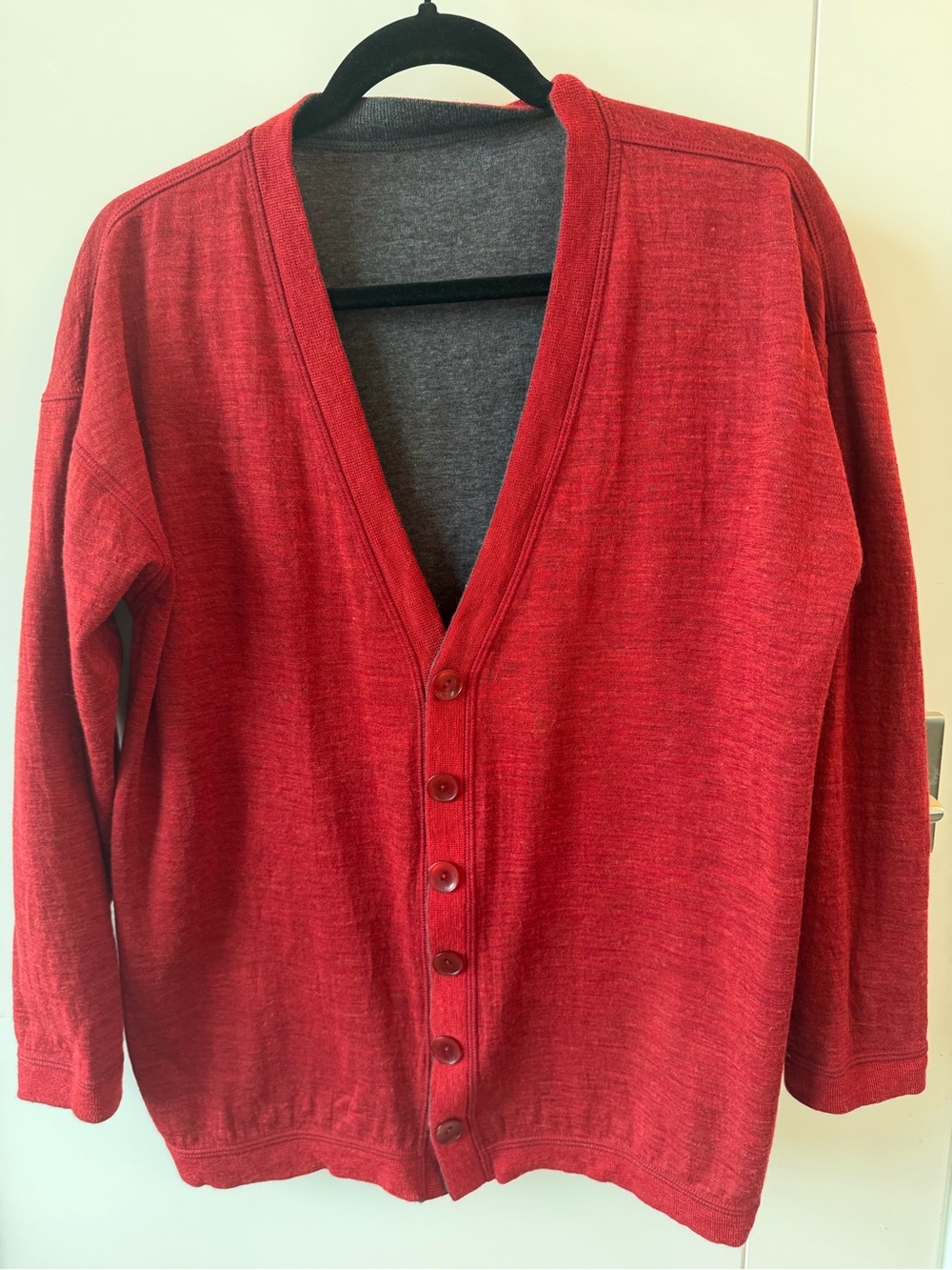 Women's Reversible V-Neck Cardigan Sweater in Gray and Red - Picture 4 of 6